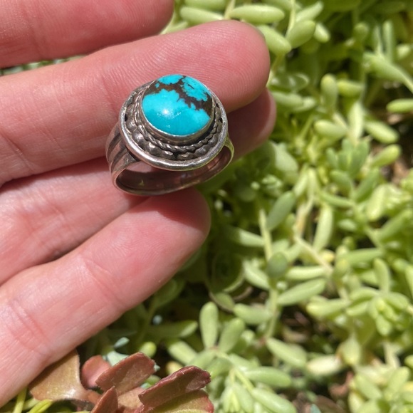 Artist made Real American turquoise and silver ring size 7 - Picture 2 of 4